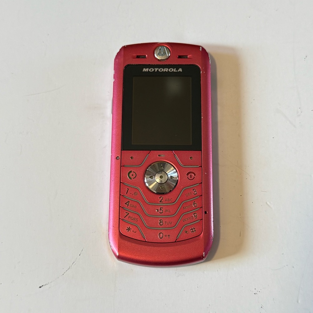 Motorola L6 Hot Pink Slim Cell Phone “UNTESTED”No Charger Buy As Is Read Below!